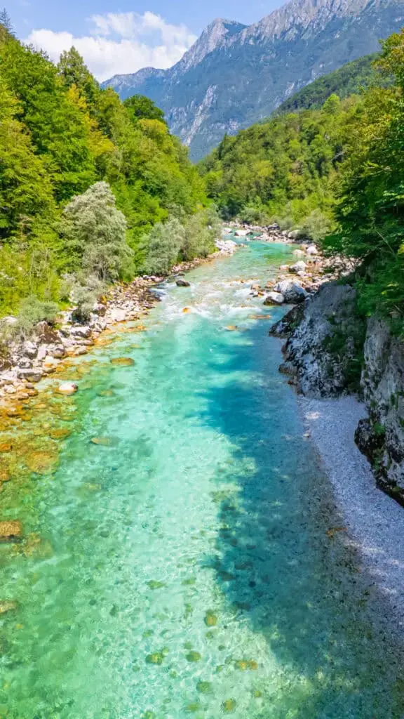 Aventura turcoaz din Valea Soča: Rafting, canyoning și ape cristaline