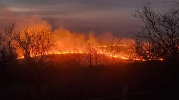 MAE avertizează: Cod roșu și portocaliu de incendii în Franța