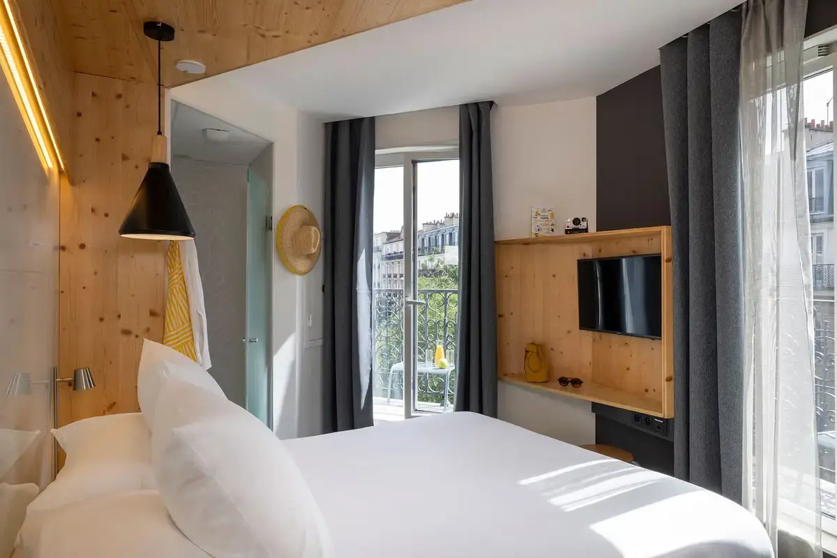 Paris la prețuri accesibile: Top 10 Hoteluri sub 100 de lire