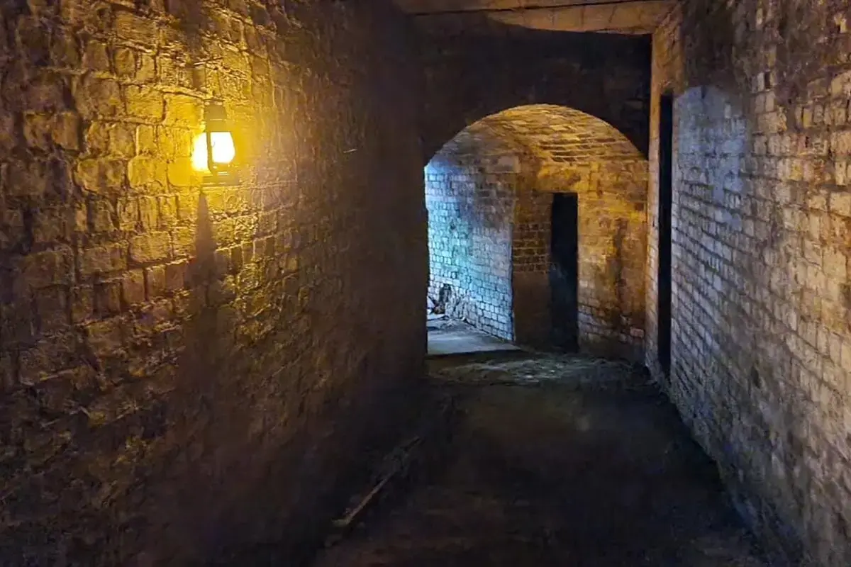Tuneluri istorice, deschise publicului sub un oraș britanic