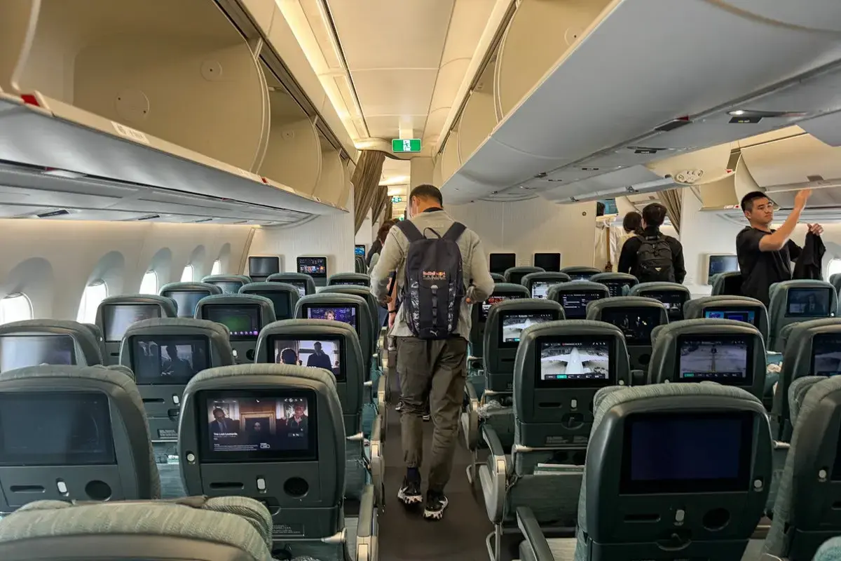 Turbulențe severe pe un zbor Cathay Pacific: 10 răniți