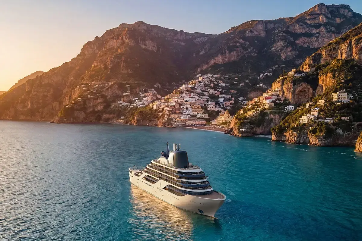 Un iaht de lux pregătește o aventură în Marea Mediterană