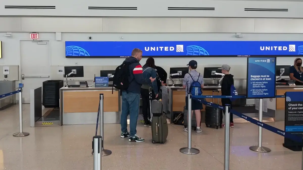 United Airlines răspunde la amenințări ICE pentru pasageri