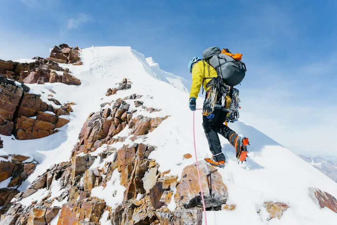 Căutăm povești de alpinism: un apel pentru experiențe reale