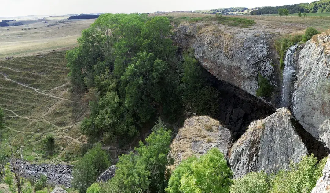 Descoperire geologică spectaculoasă: un crater de impact, găsit din greșeală în Quebec