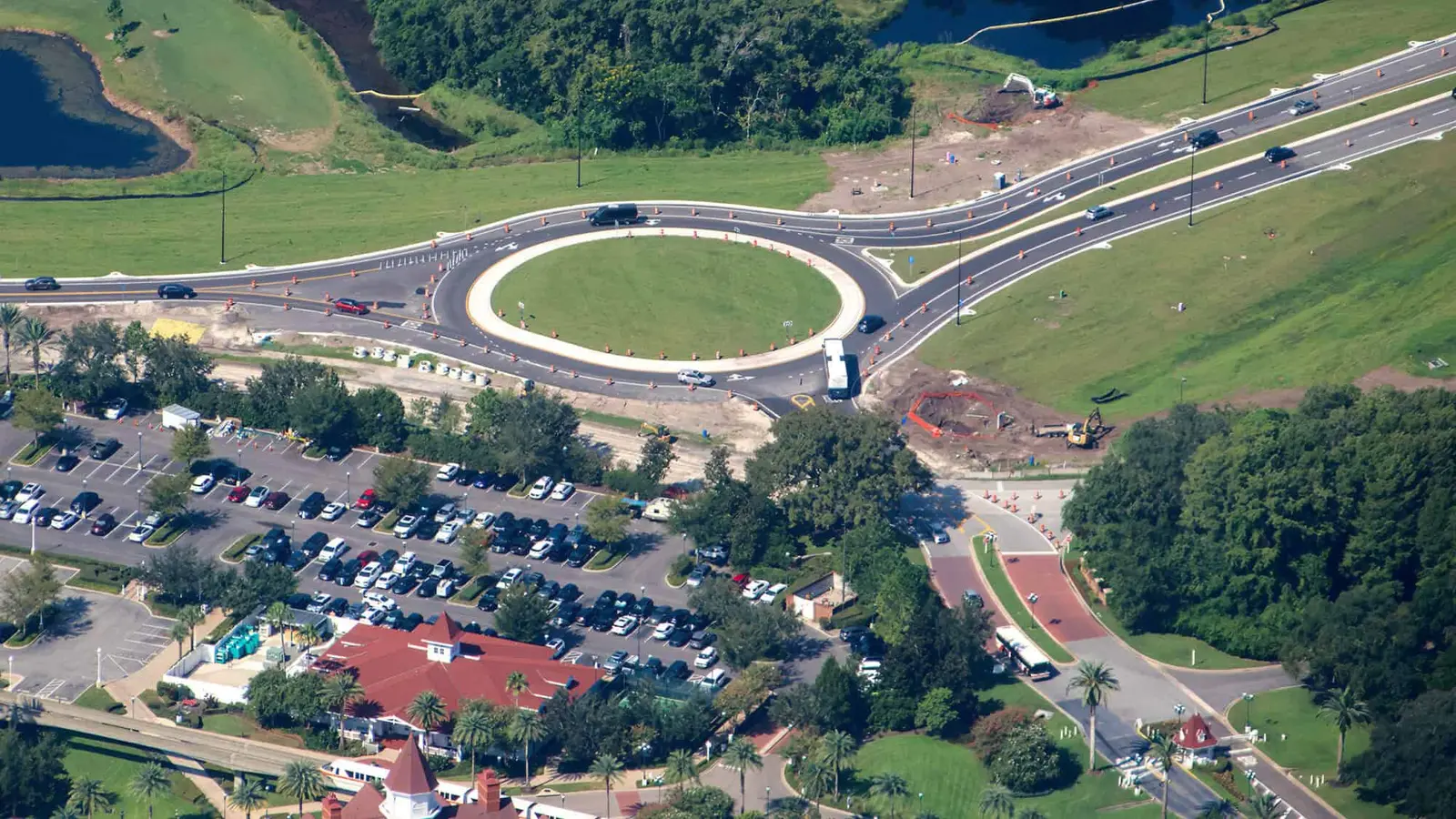 Grand Floridian din Disney își redeschide intrarea principală pe 19 octombrie
