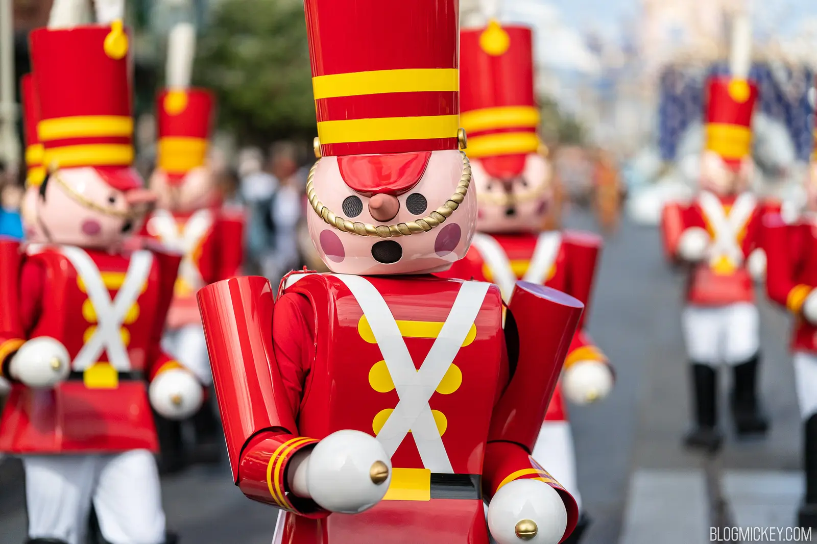 Magic Kingdom închis pe 11 noiembrie: parada de Crăciun a lui Mickey blochează rezervările