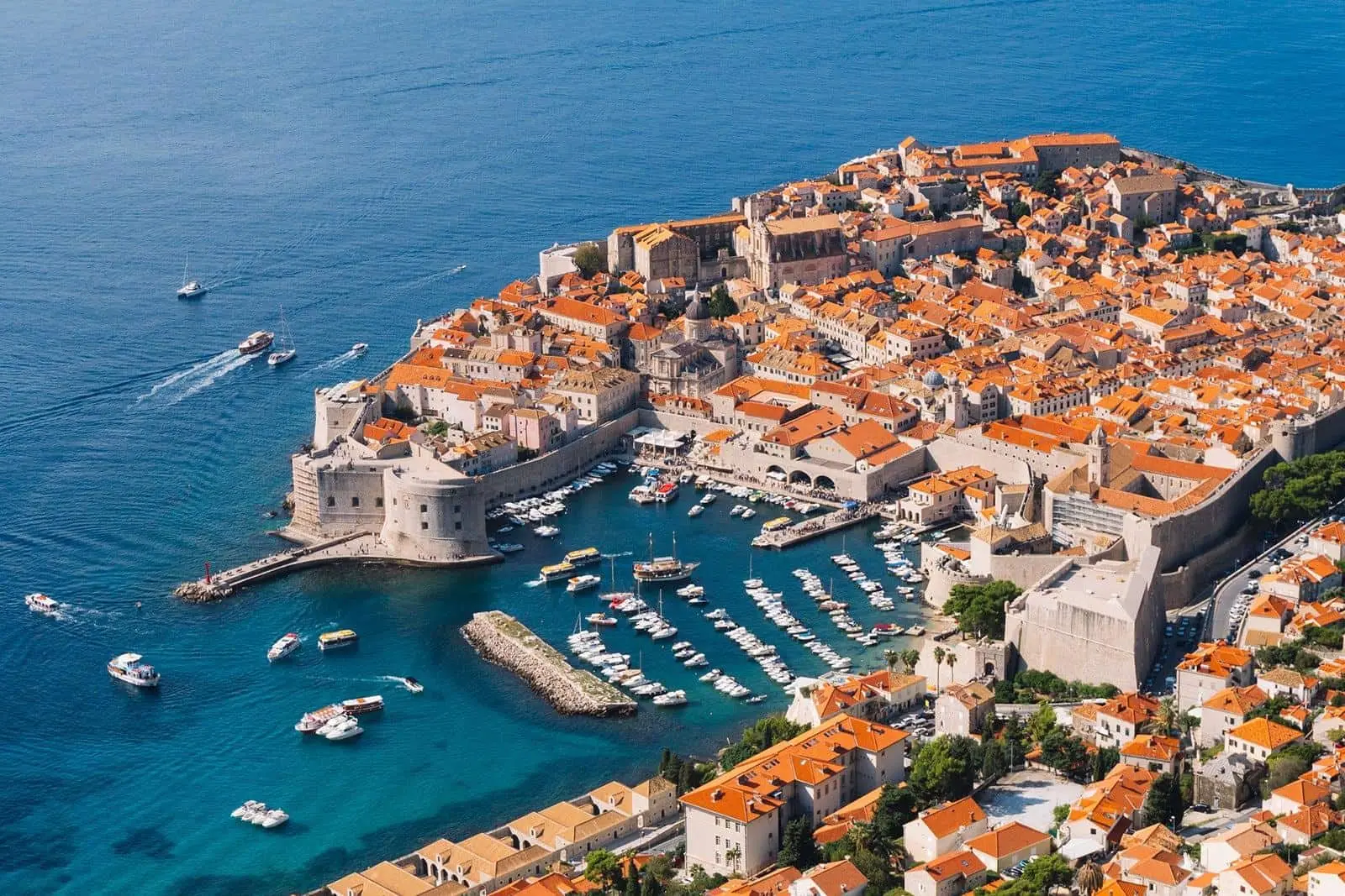 Veneția și Dubrovnik și alții vor prezenta un nou plan pentru călătoriile durabile: poate Europa să-și salveze mai