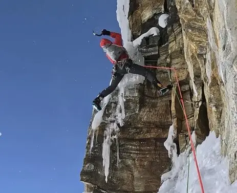 Sezonul de alpinism din Nepal aduce ascensiuni spectaculoase pe piscuri de peste 6.000 de metri