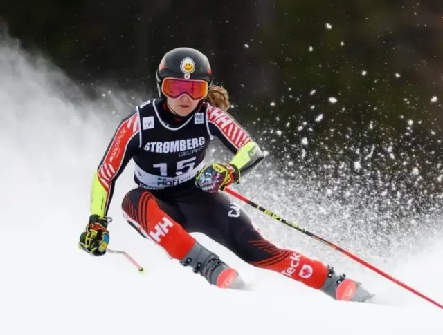 Valérie Grenier, rănită la genunchi în Sölden: sezonul 2026-27 în pericol